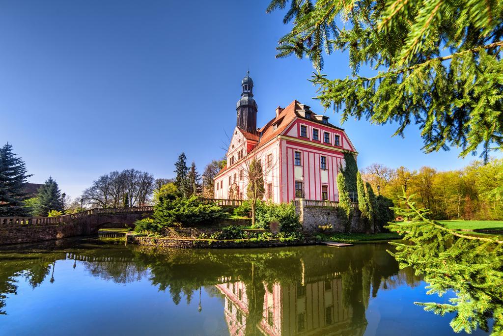 Boutique Palac Warmatowice Sienkiewiczowskie เลกนิตซา ภายนอก รูปภาพ